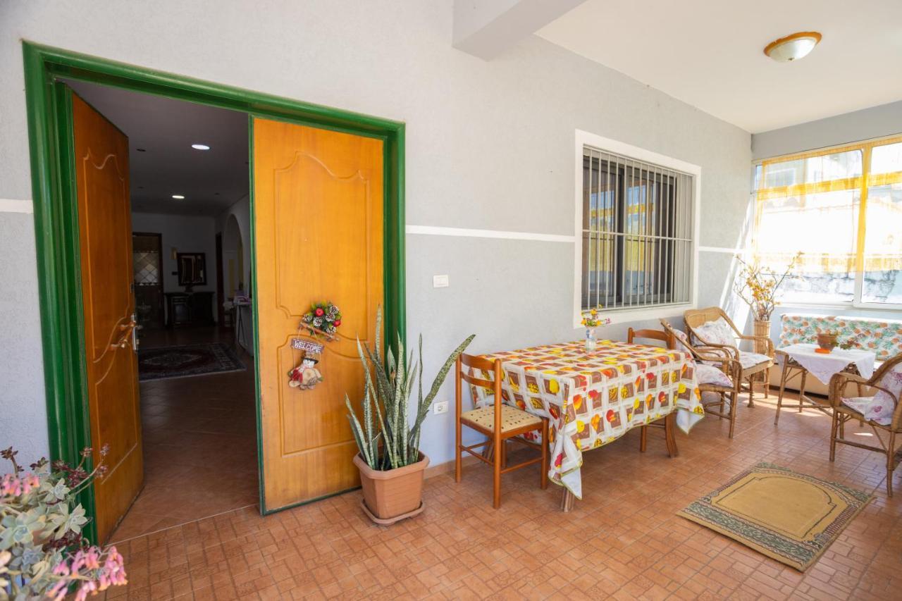 Vila Aulona Vlorë 外观 照片