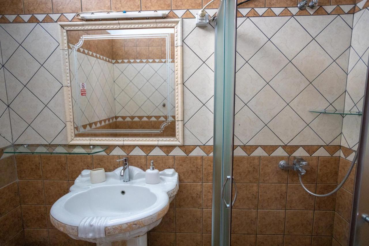 Vila Aulona Vlorë 外观 照片